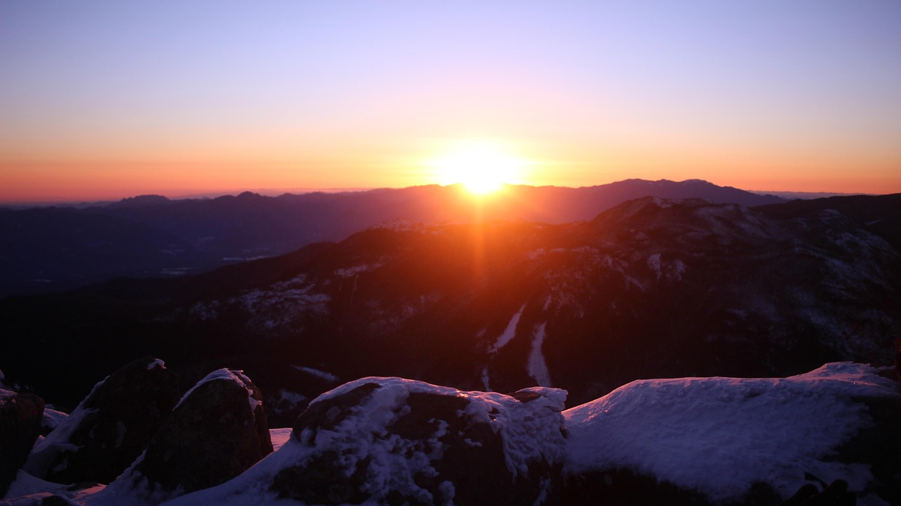 日本静冈县拟向富士山登山客收取每人4000日元登山费